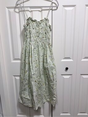 halter neck satin wedding dress Lace Applique Halter Neck Satin Court Bridal Dress with Chiffon Watteau Train Cape - Alisse Bridal Off White / Satin